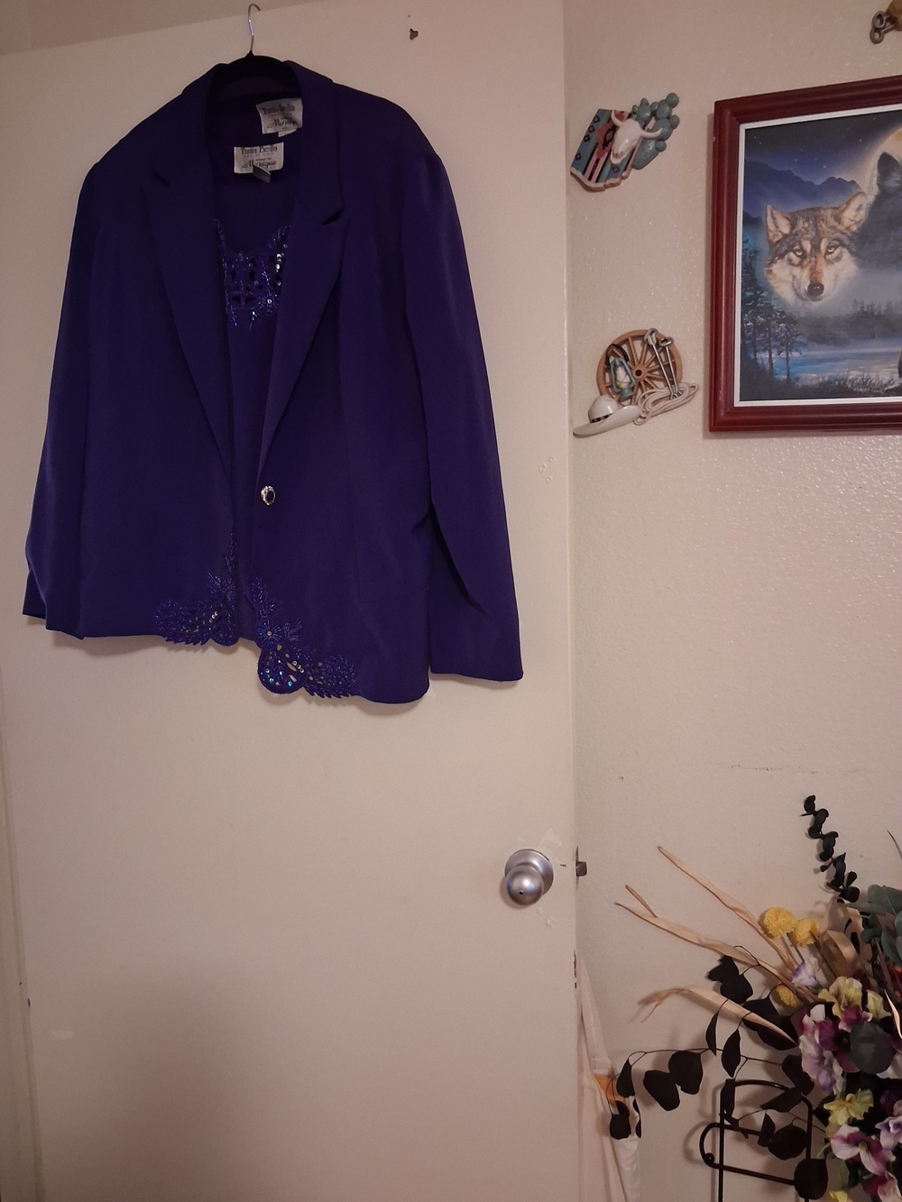 Elegant Purple Women's 3-piece Suit with Beaded Trim